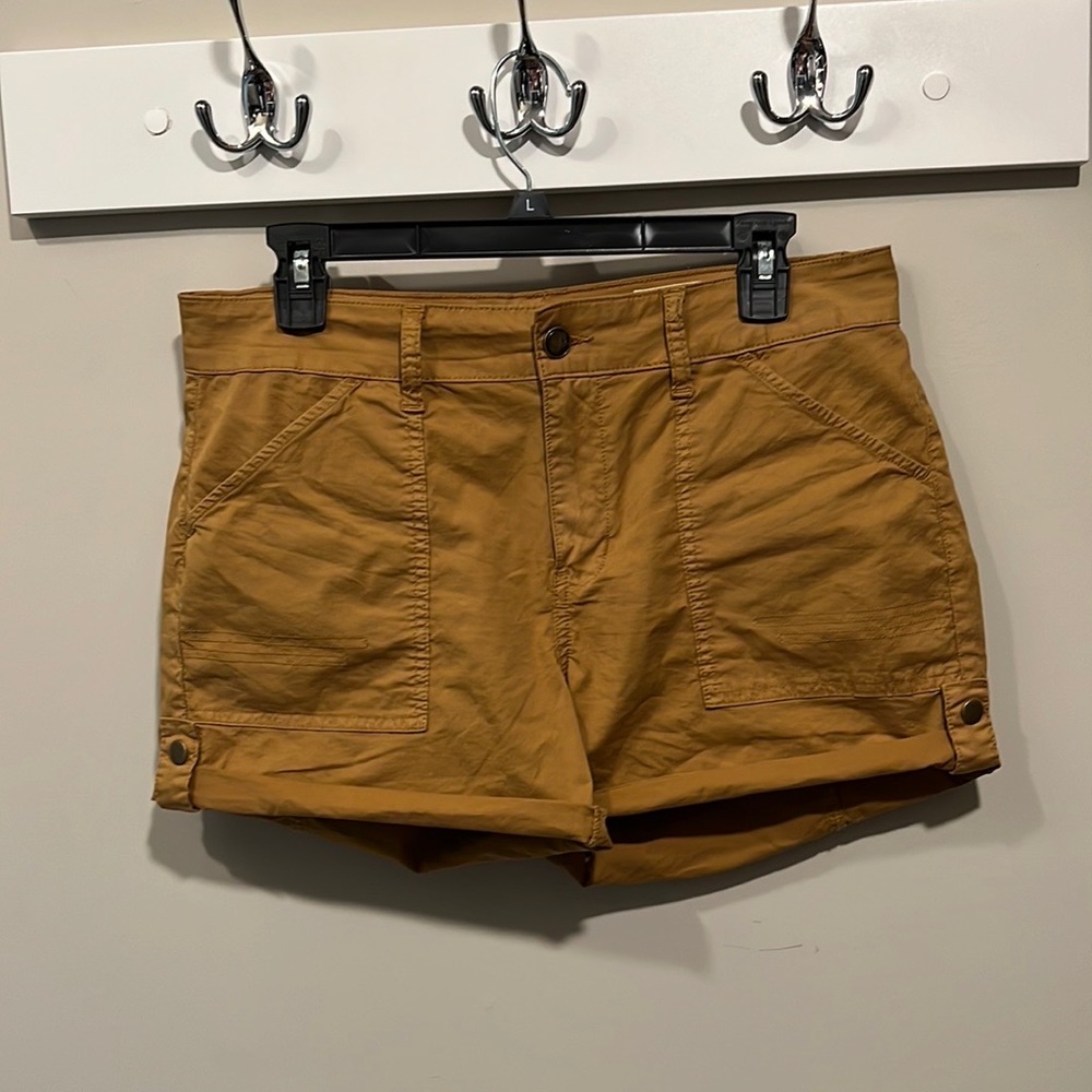 NWOT sz 29 mustard Cosmic Blue Love shorts